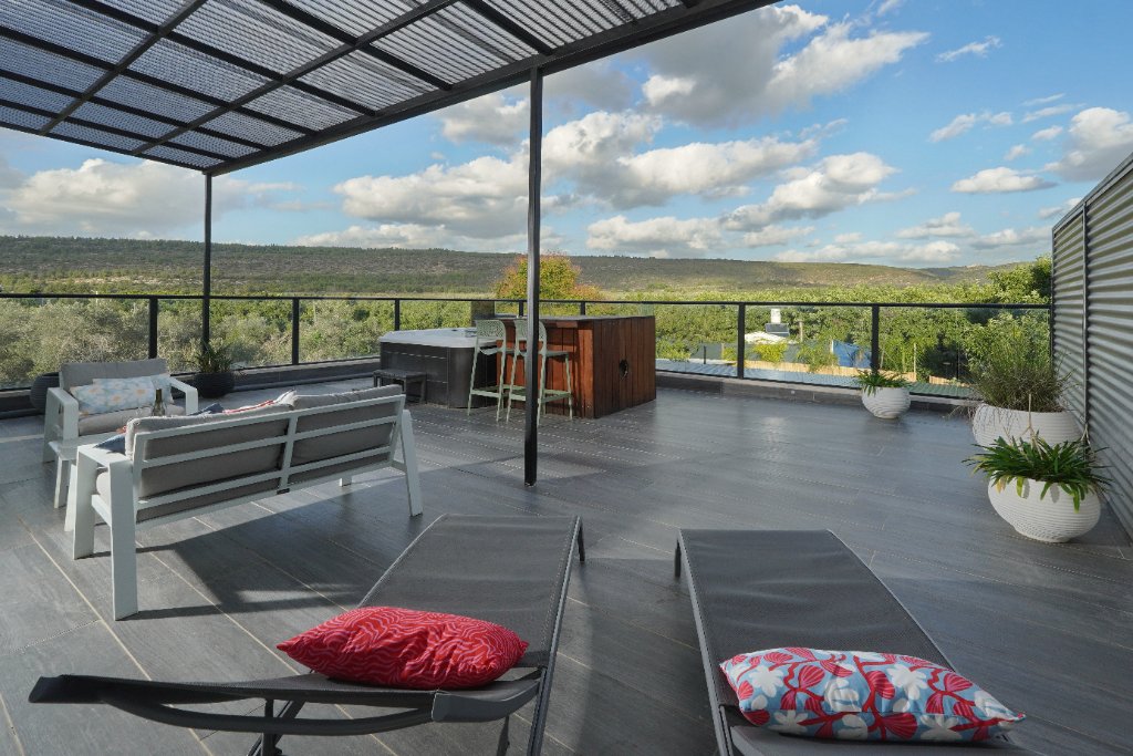 Colina Roof B